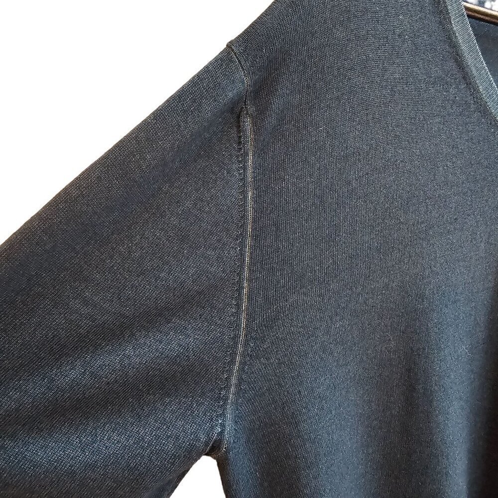 Cruciani Men's V-Neck Sweater, Light Weight, 100% Wool Made In Italy Size 54, XL - Picture 7 of 12